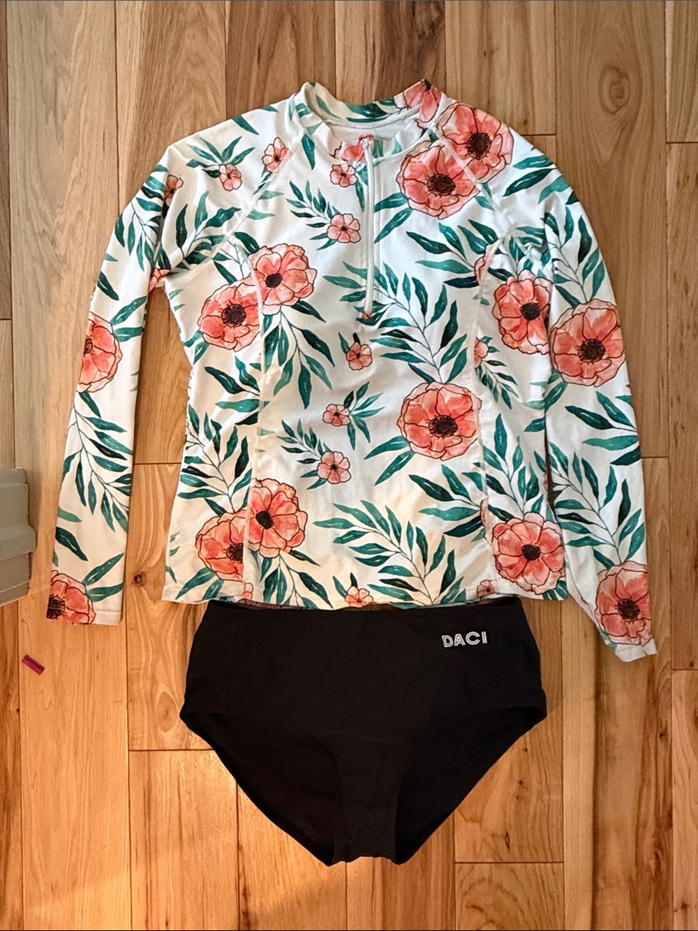 Floral Long-Sleeve Quarter-Zip Rashguard & bottoms - White with Coral Flowers